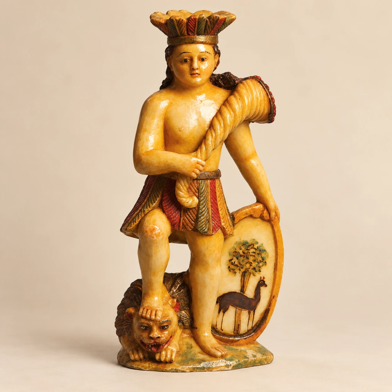 Propuesta ornamental de figura con cornucopia, león, escudo y acabado de tono dorado — vista principal