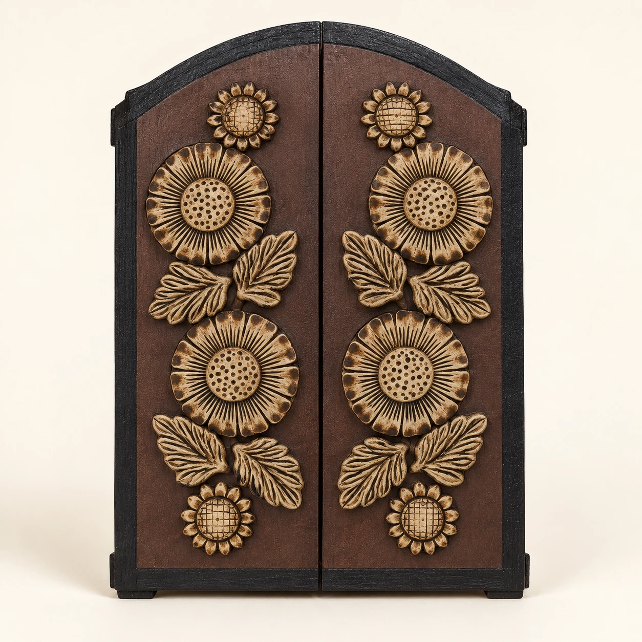 Open brown retablo with an oval crest, floral rosettes and a polychrome scene of musicians — closed doors