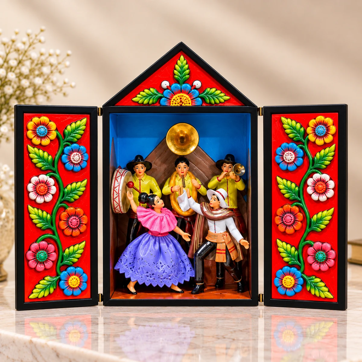 Retablo Ayacuchano Tradicional Pareja en Marinera con Conjunto de Cuerdas - Vista 1