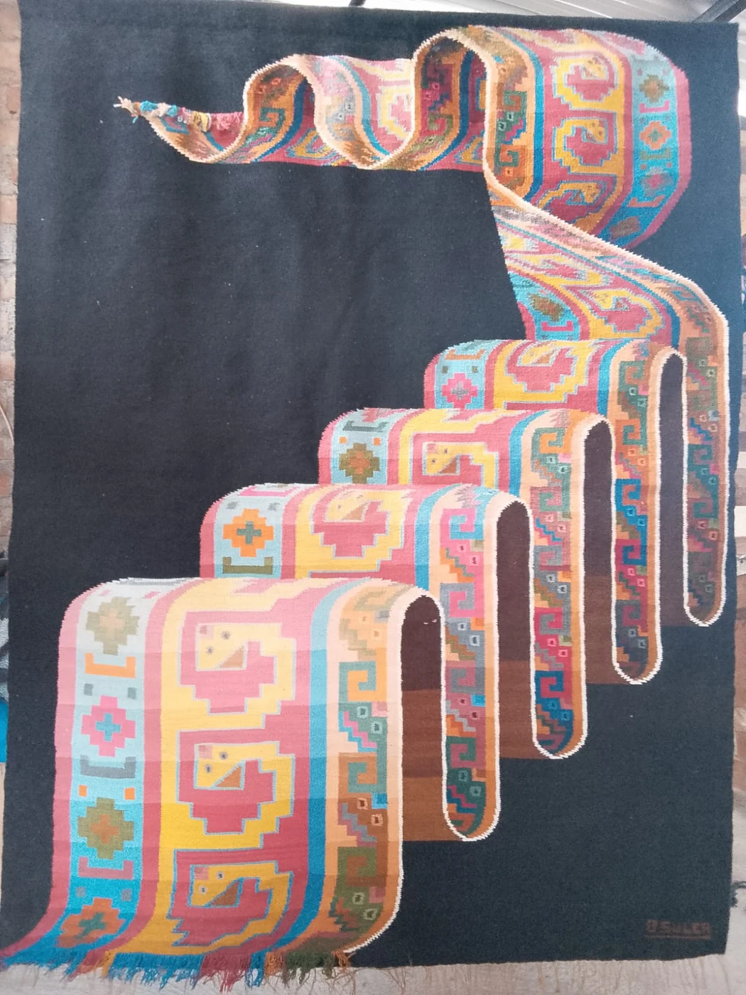 Tapiz Mural Tridimensional Cinta Ascendente en Perspectiva Andina Maestro Edwin Muchari