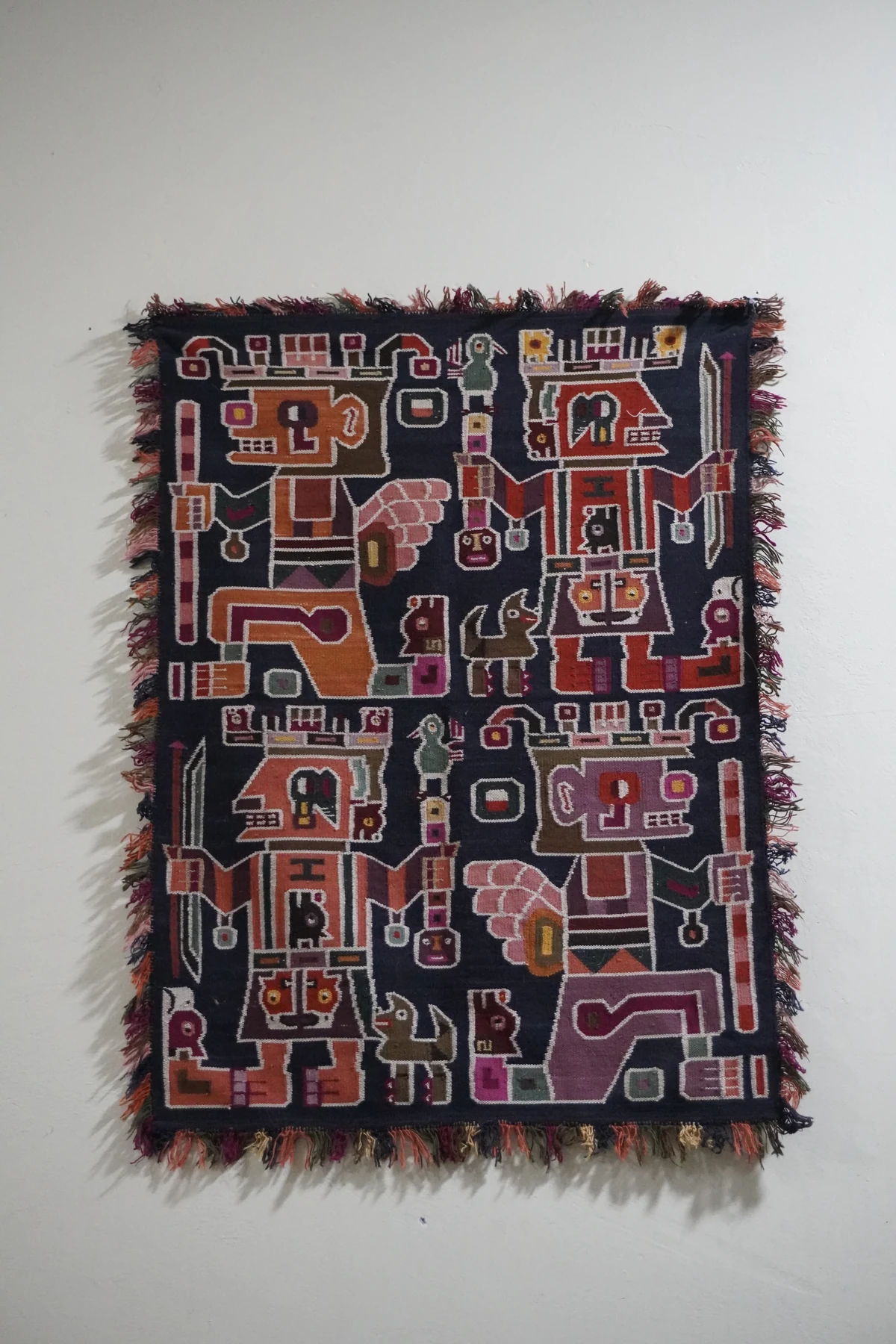 Tapiz Mural Wari Iconografía Sagrada en Relieve Edwin Sulca